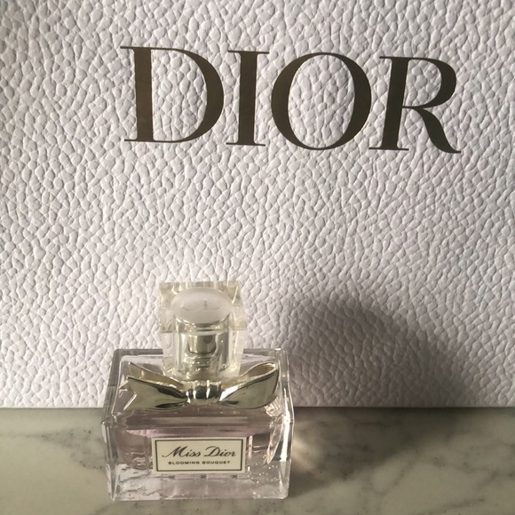 SOLD SOLD SOLD 840 lipgloss and Blooming Bouquet - Picture 2 of 3